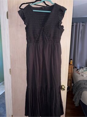 Quince Organic Textured Cotton Smocked V-Neck Midi Dress in True Black